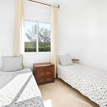 Kip, Private Pool & Jacuzzi Surrounded By Nature Villa *